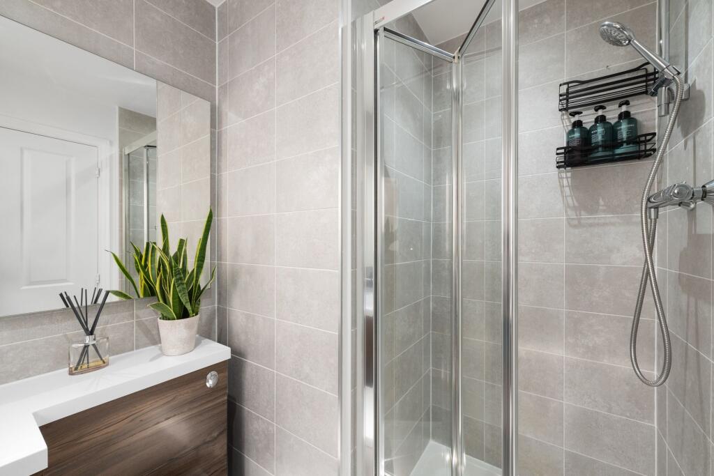 Bedroom One En Suite
