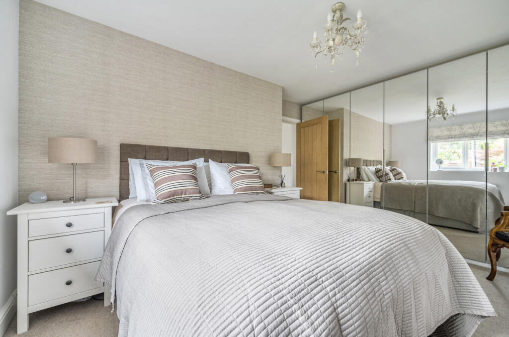 1323608-11-6890ec...