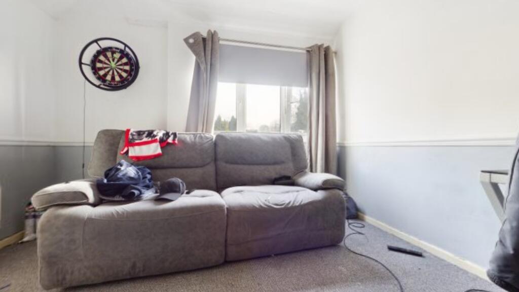 CAM01740G0-PR0330-PAN001