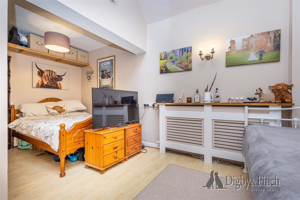 2nd Bedroom