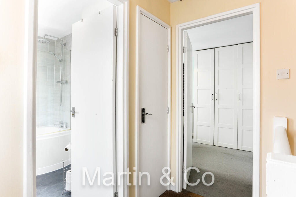 1472197949 - 1 Oa...