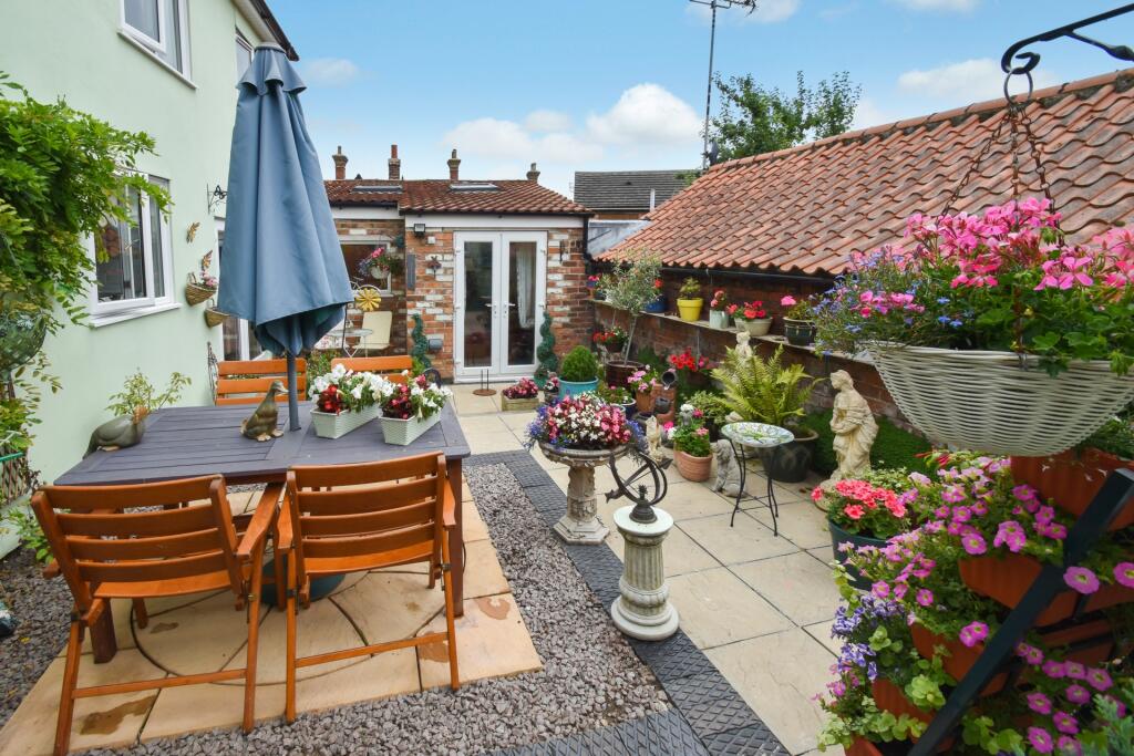 courtyard garden