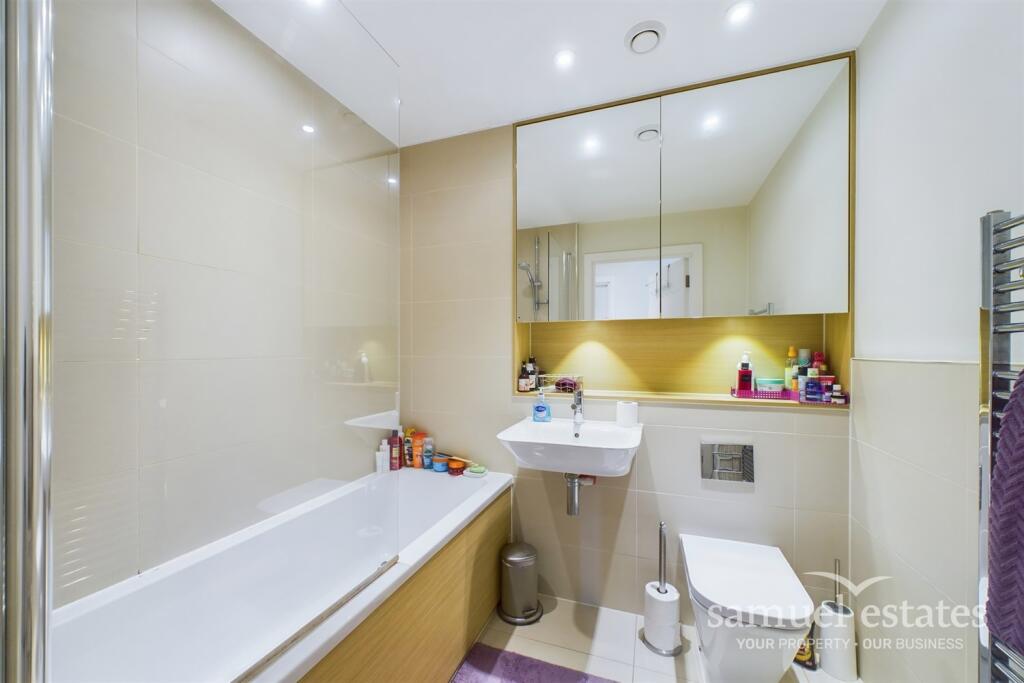 Main Bathroom