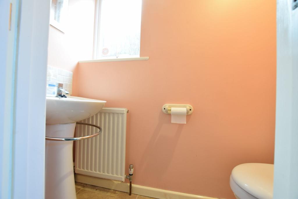 GROUND FLOOR CLOAKROOM