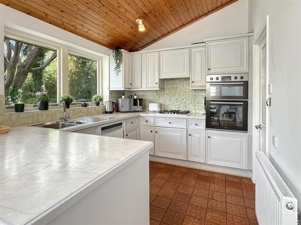 Img (10).jpg