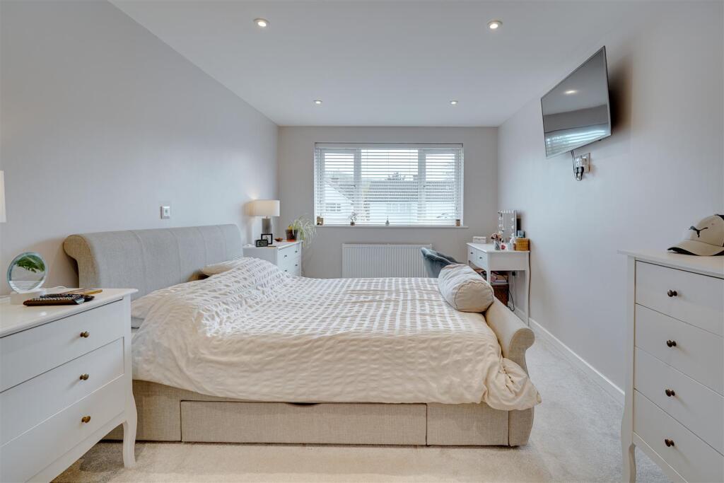 40 Church Mdw, Barton Mills,--20.jpg