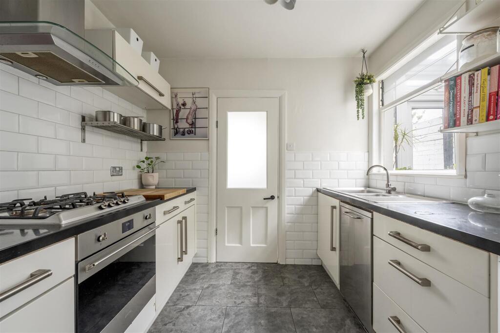 Kitchen-4 New.jpg