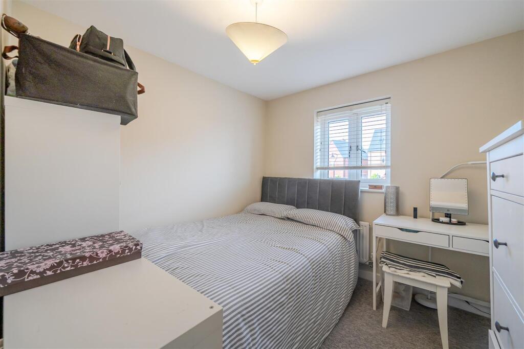 7 Catterick Way, Towcester (21).jpg