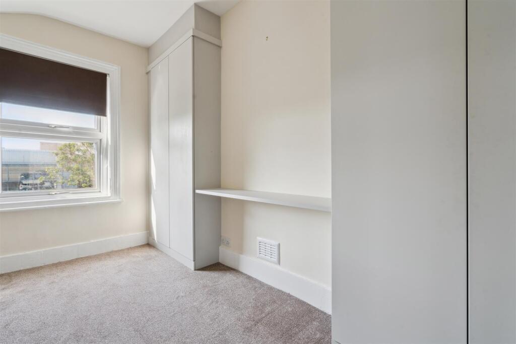 16b Gambole Road, London bedroom 3b.jpg