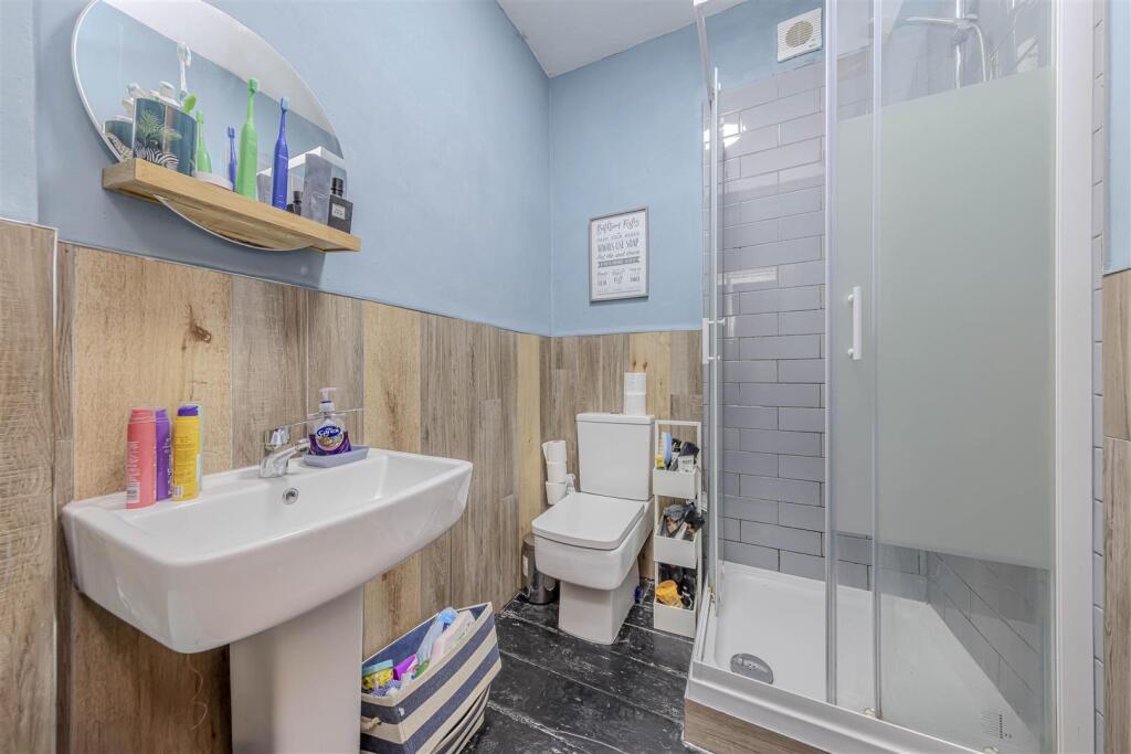 Ensuite Shower Room