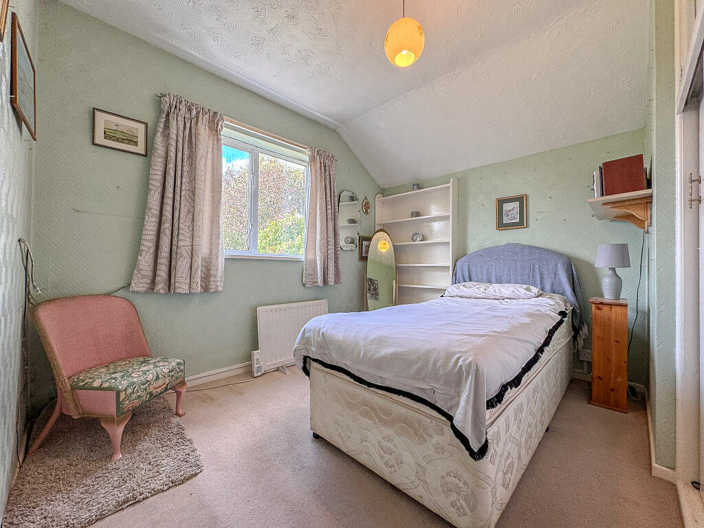Bed 2 (2)