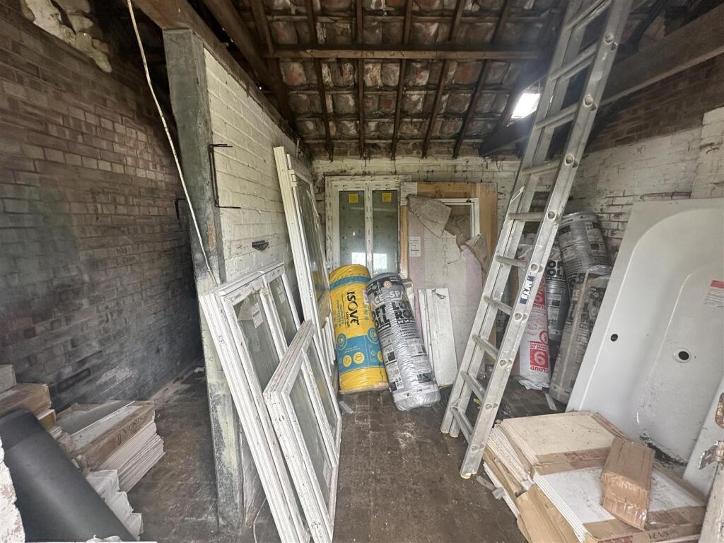 Barn3.jpg