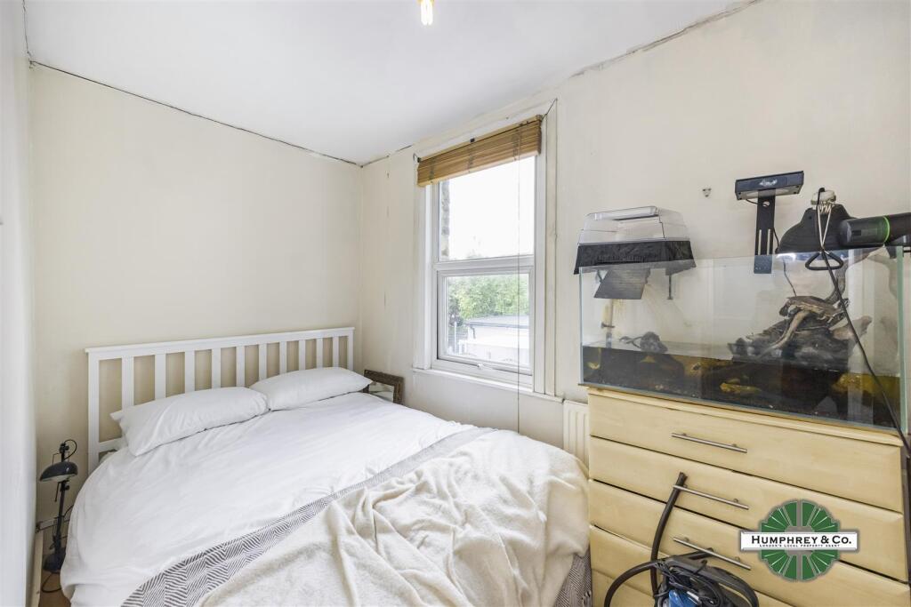 6 Gloucester Road -007.JPG