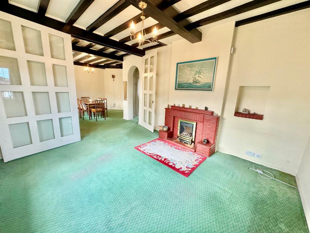 PHOTO-2024-10-07-19-17-19 (3).jpg