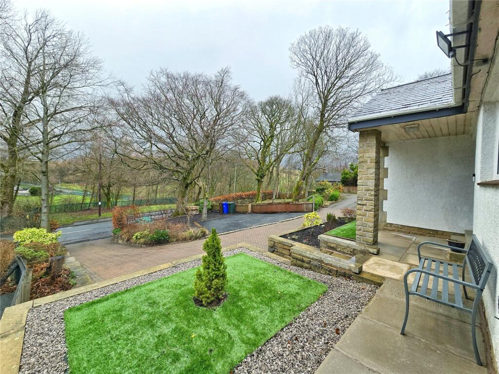 Front Lawn &amp; View