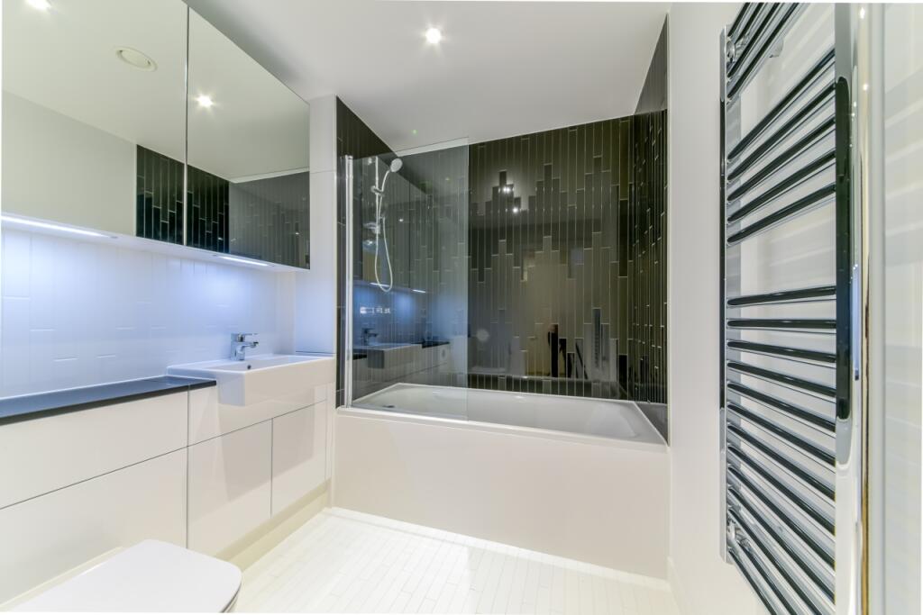 Bathroom - Hurlock H