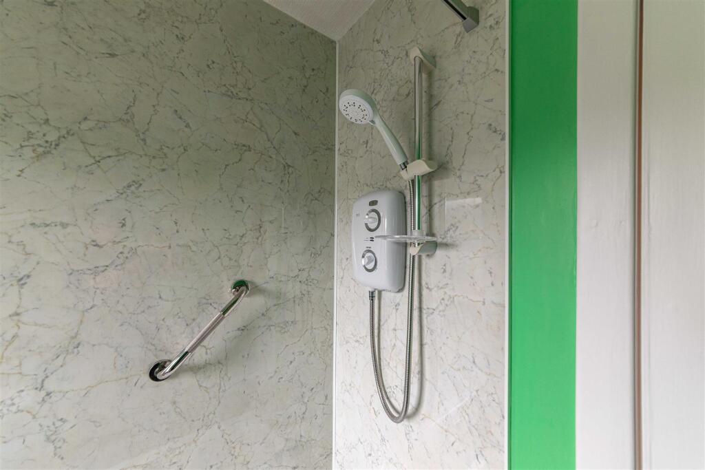 67 Back Row Selkirk 22.jpg