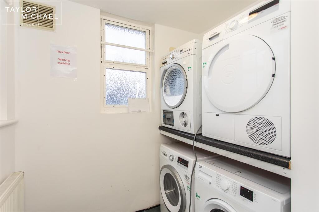 212 Elm Grove Ext &amp; Kit23.jpg