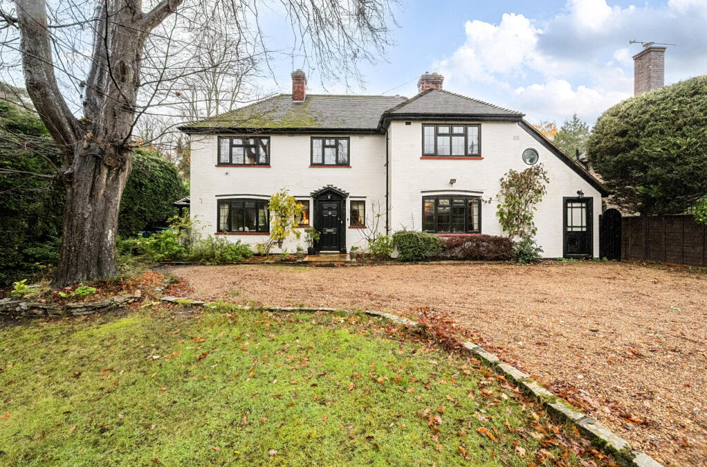 1385762-5-692da32...