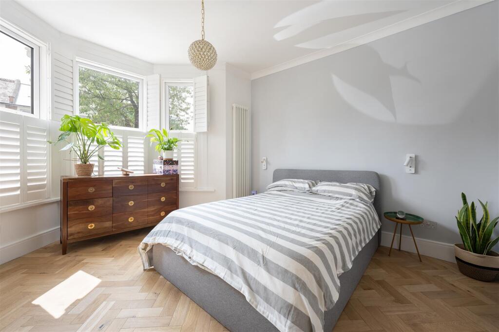 65a Fladgate Road, E11