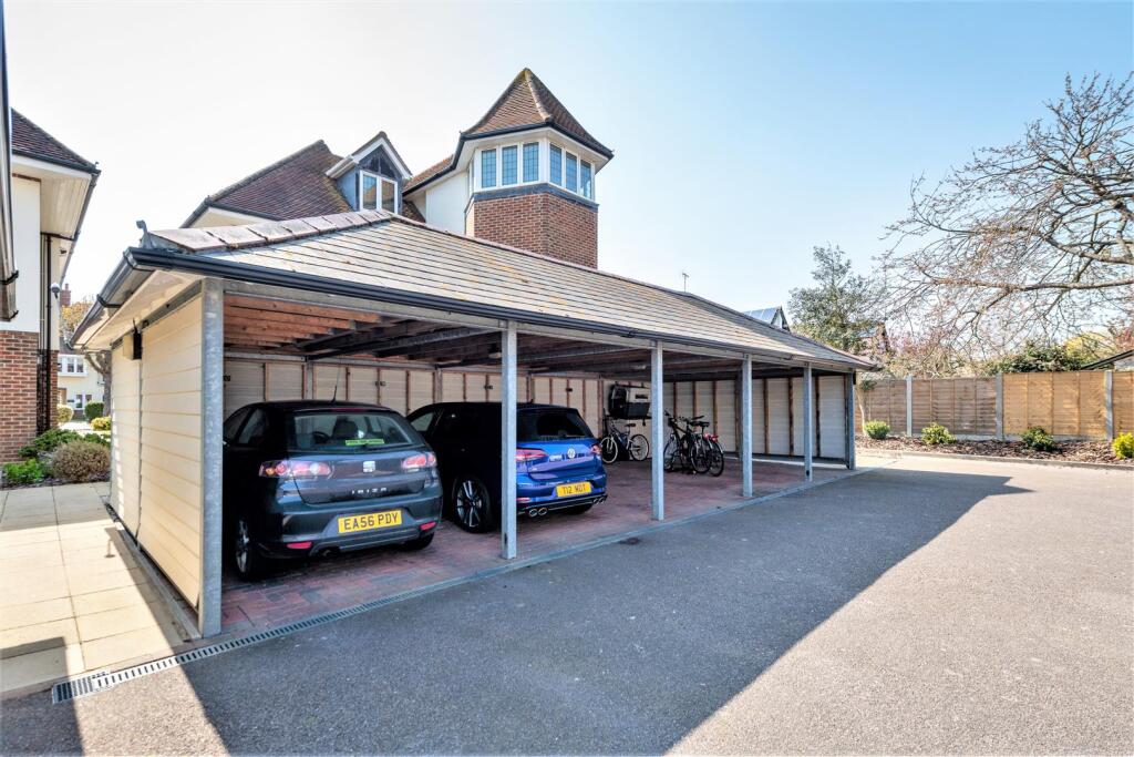 CAR PORT