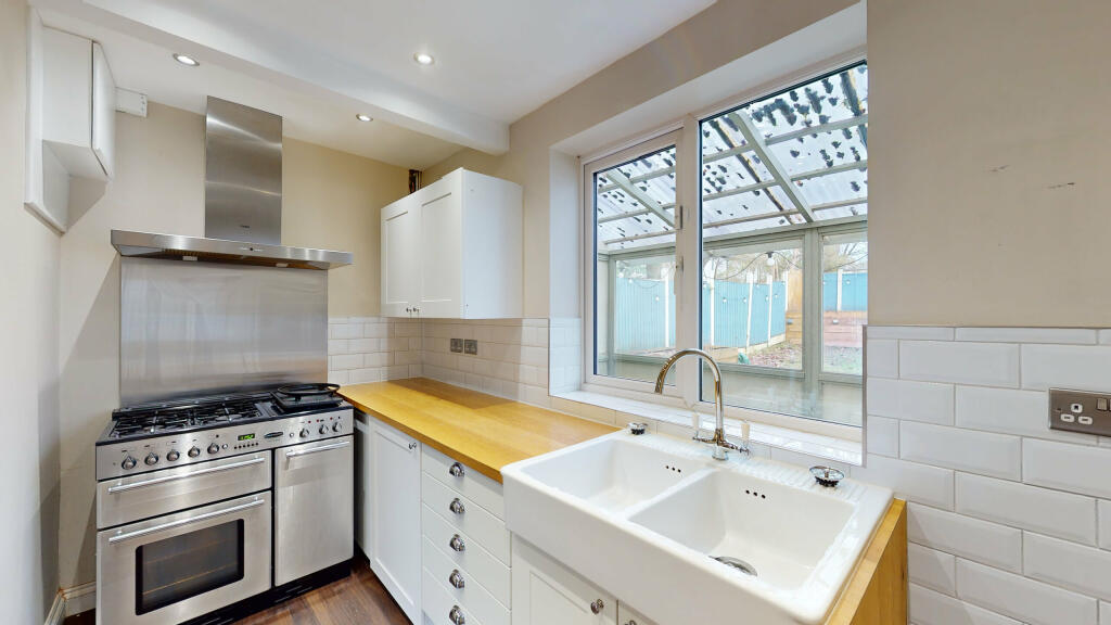 16-Hawkswood-Place-01092024_161134