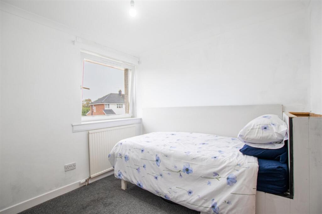 bedroom.three-1.jpg