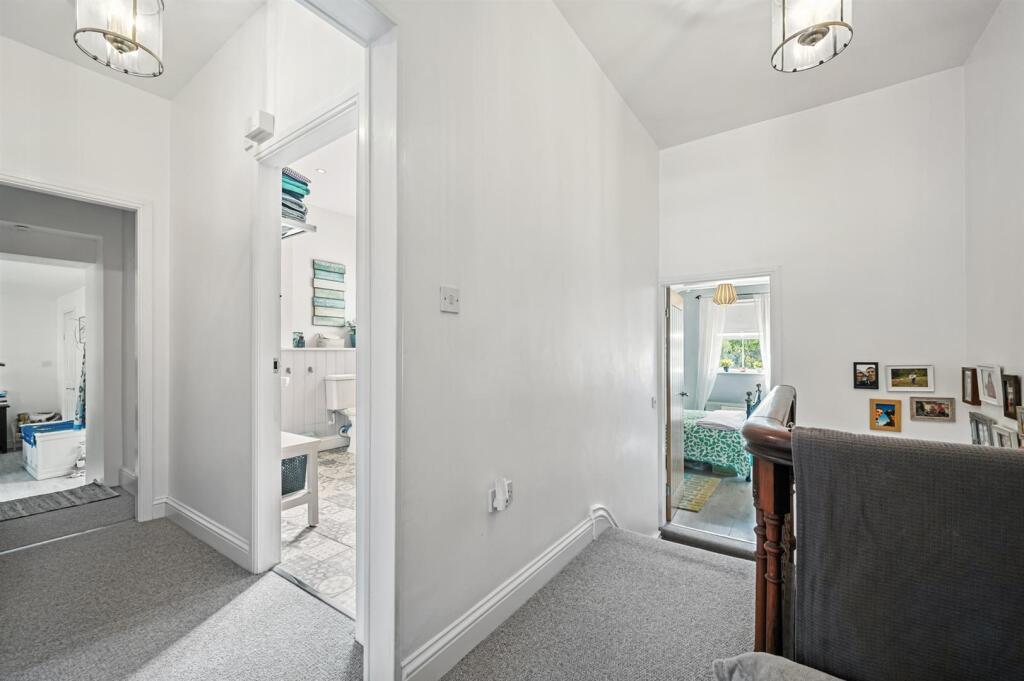 First floor landing.jpg
