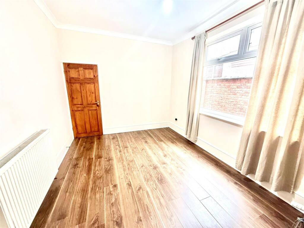 150 Murray Dining Room.jpg