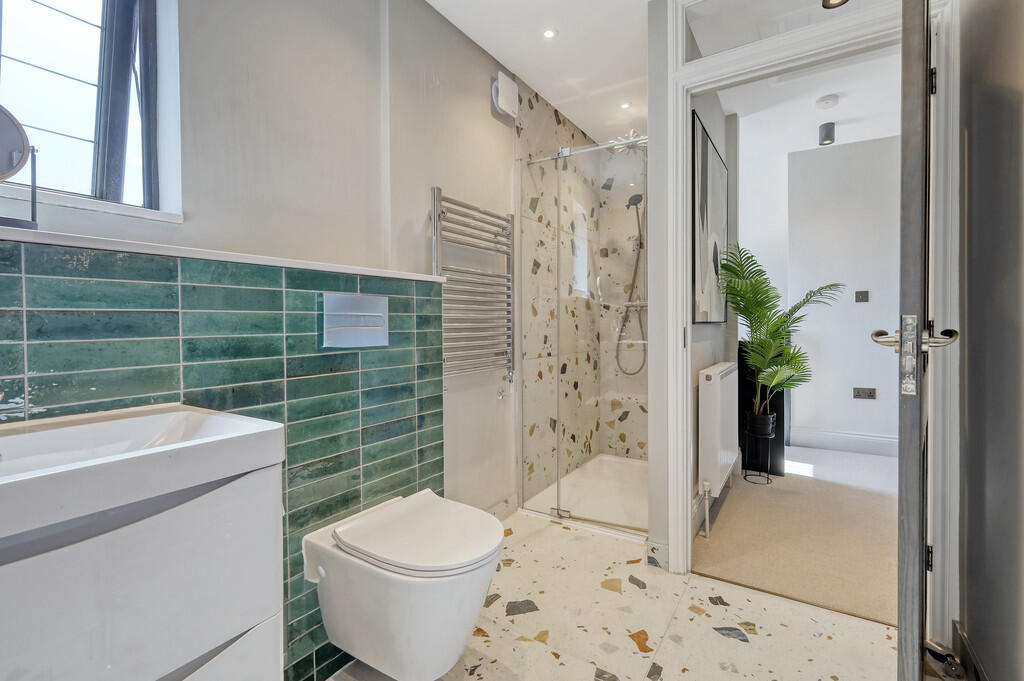 6 Winsford Garden...