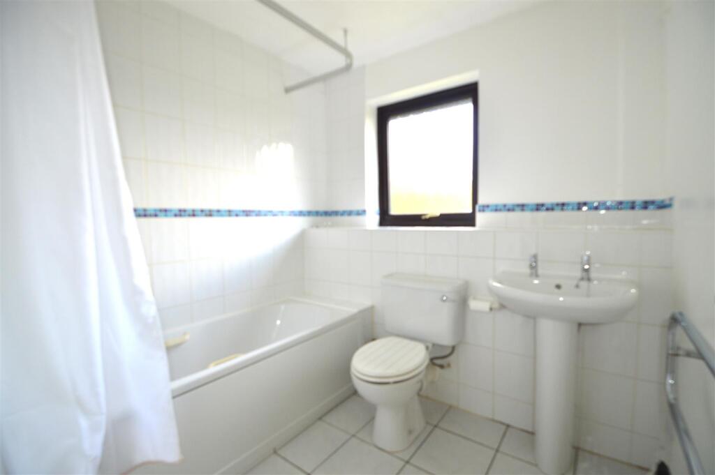bathroom (2).JPG