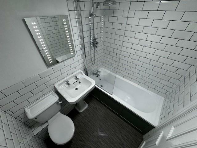 bathroom one.jpg