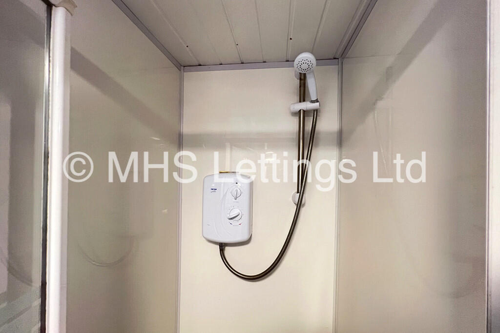 Bedroom2-bathroom...