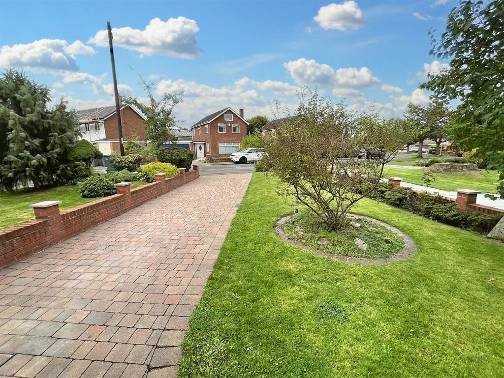 Driveway Aspect 2