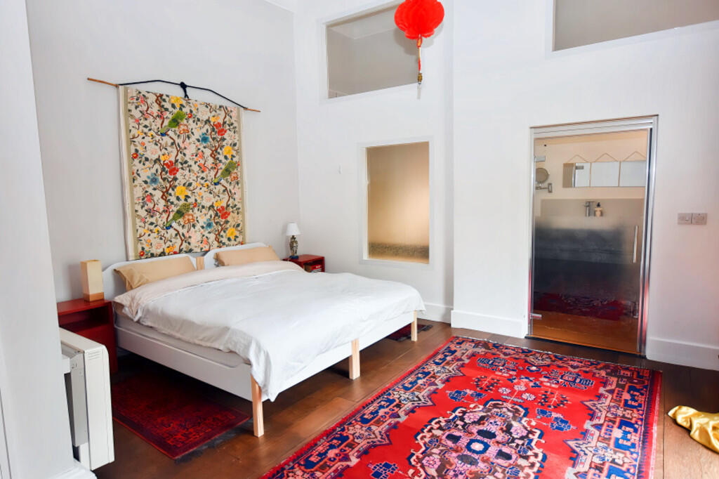 Principal Bedroom...