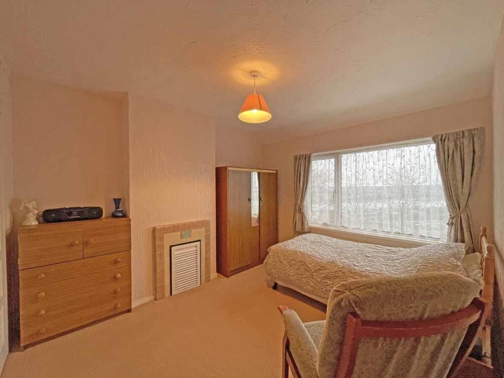 Severn Place 88 - Bed 1.jpg