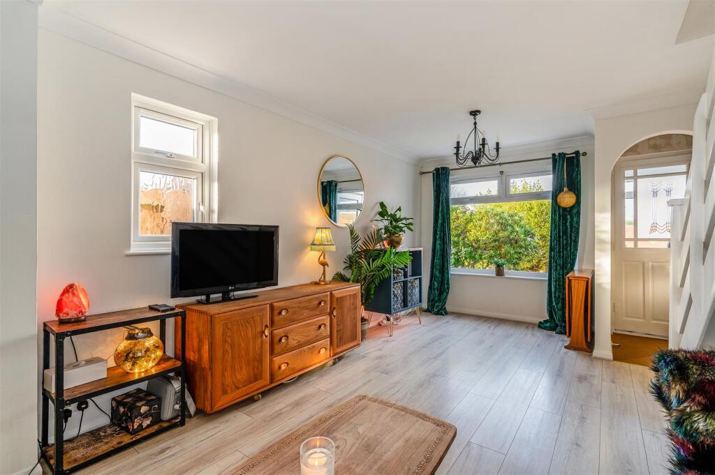 Living Room.jpg