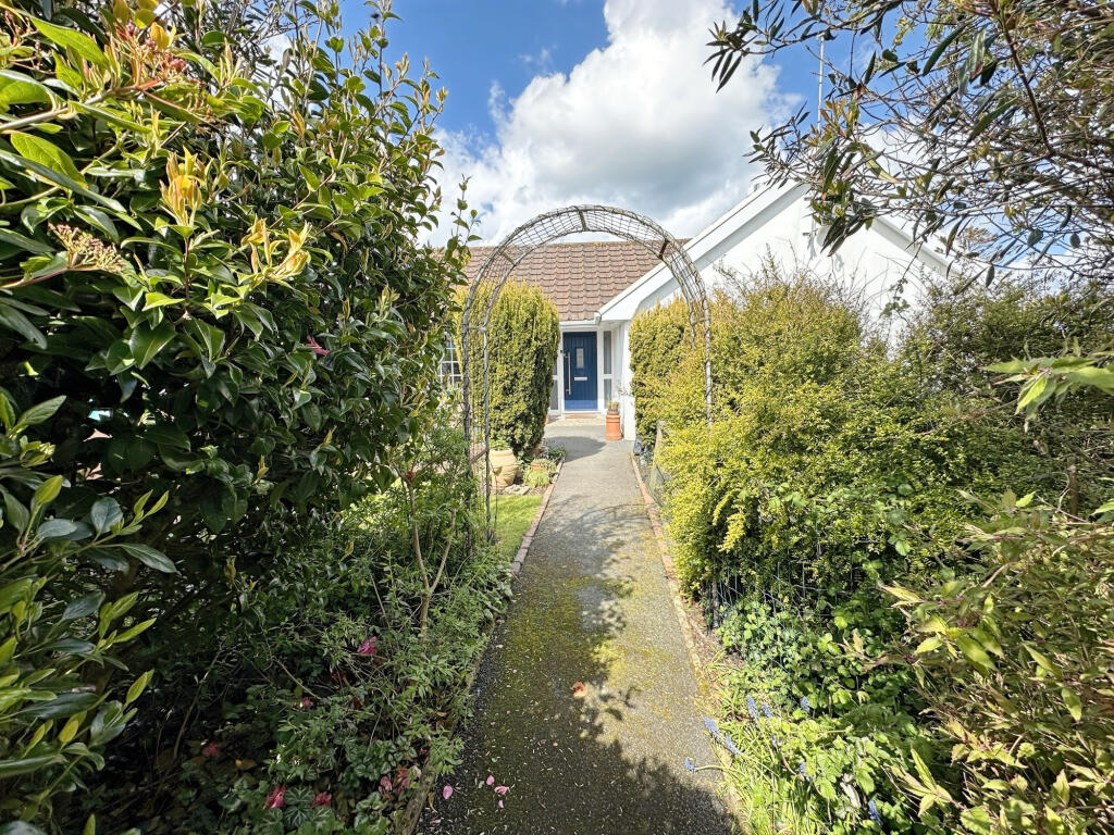 Entrance from street