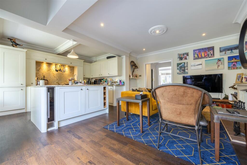 Kitchen/Family Room