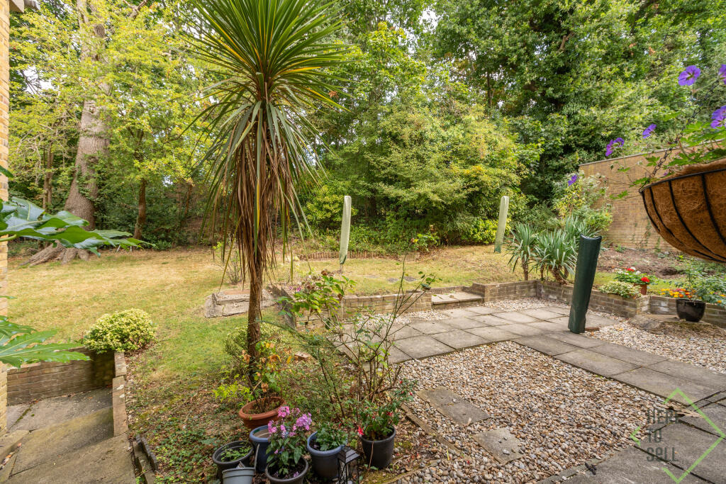 20 Crofton Way, Enfield, EN2 8HS-27