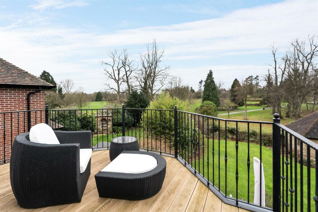 35 Park Avenue, Solihull_34.jpg