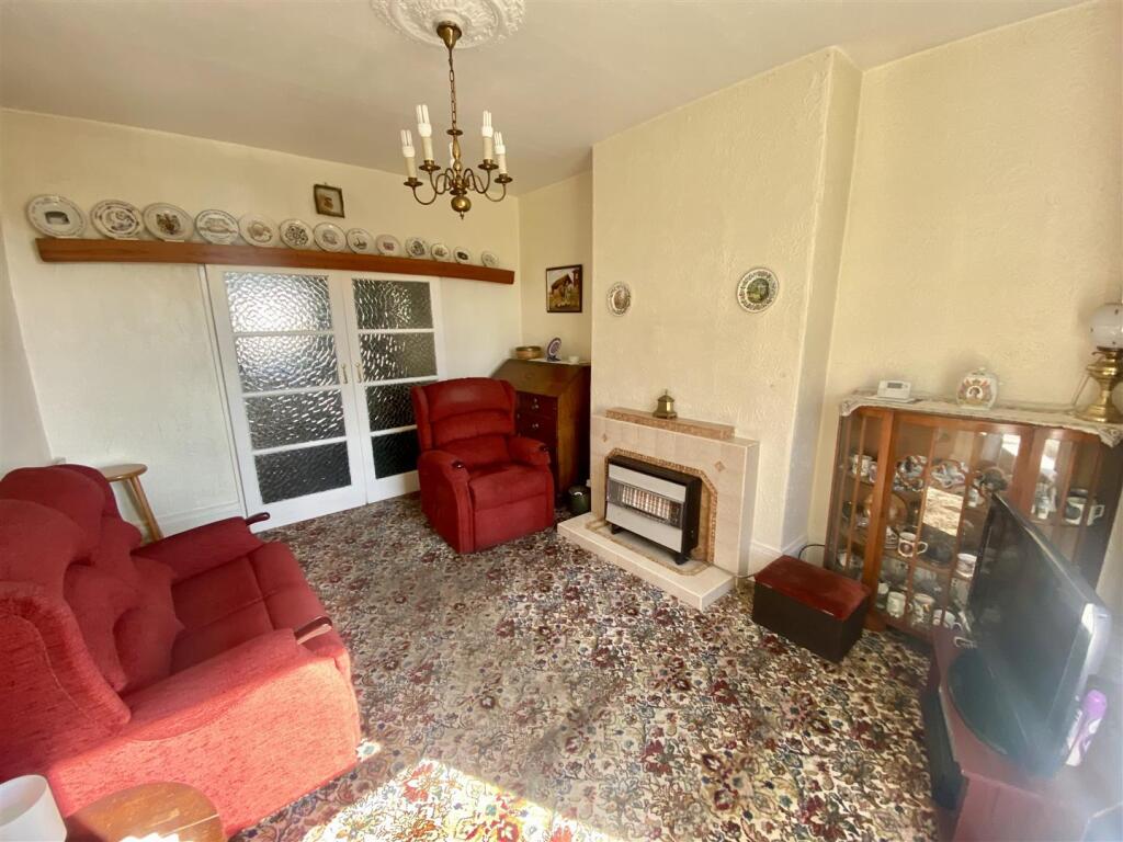 Bramleys Estate Agents - Lee Green - Mirfield (22)