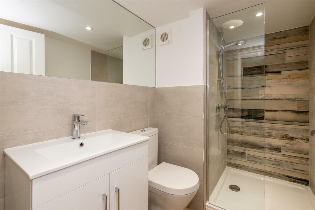 LGF Shower Room