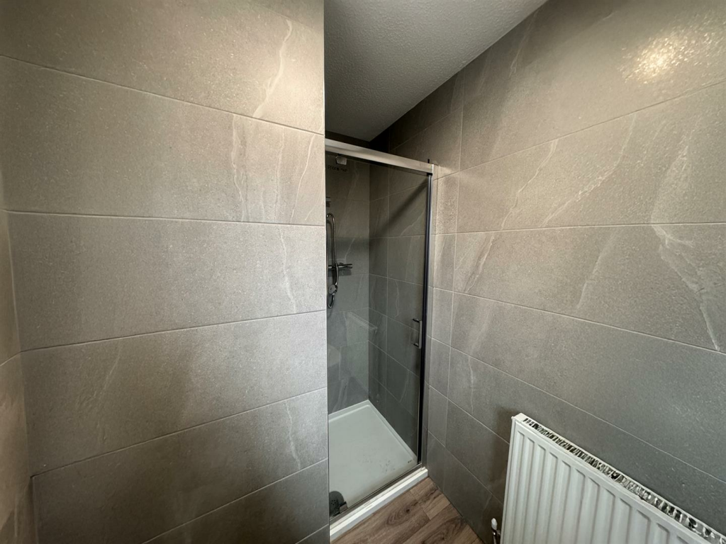 En Suite Shower Room