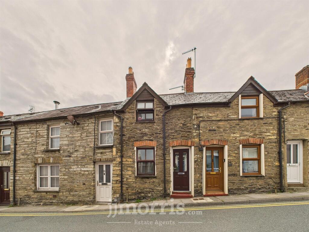 CAM05297G0-PR0059-STILL017.jpg