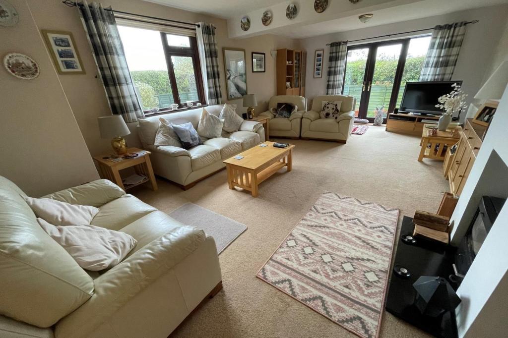 3-Sitting Room