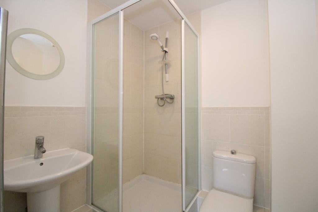EN-SUITE SHOWER ROOM 