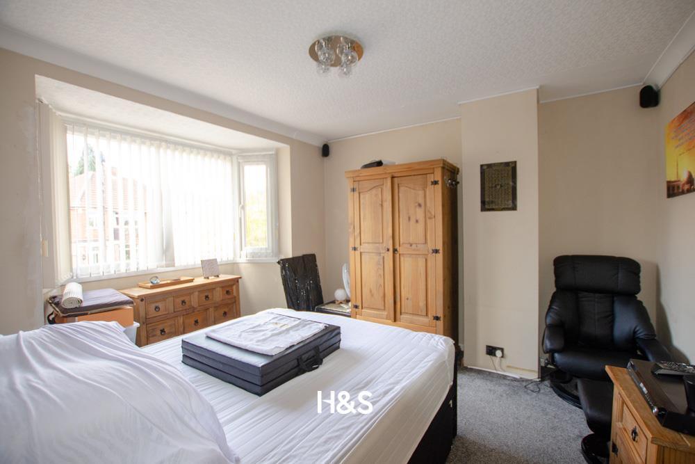 8 Leam Crescent - bed1.jpg