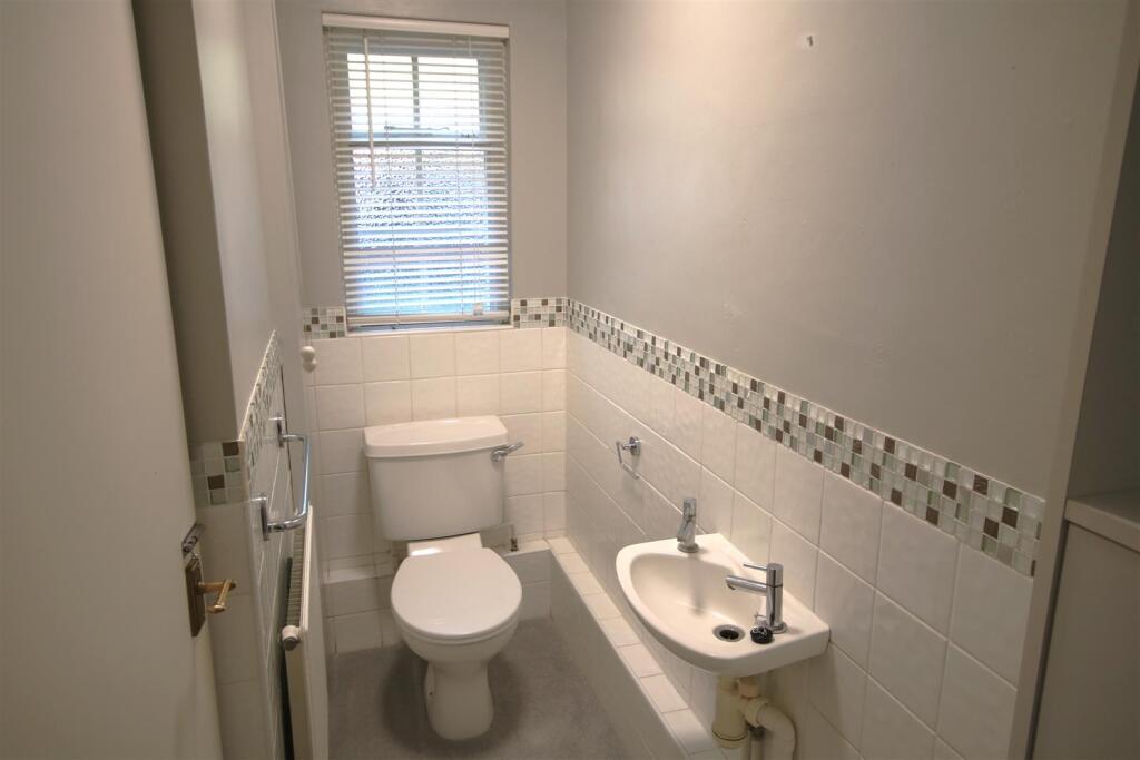 Shower Room a.JPG