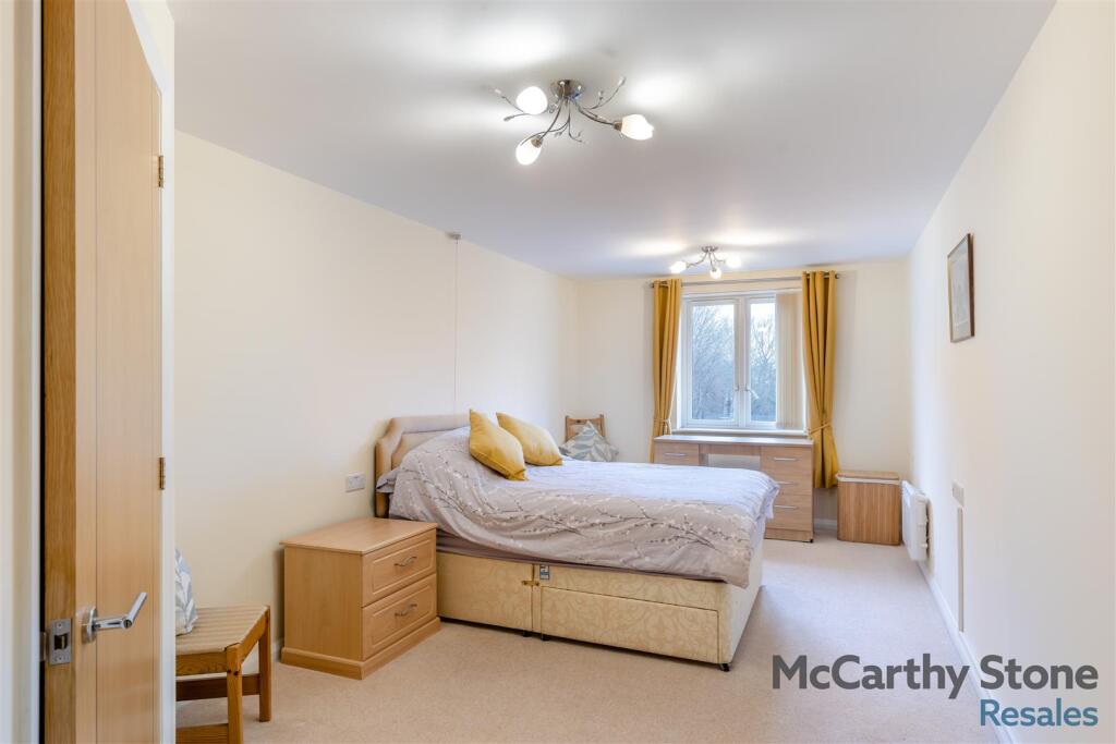 8635871-interior14.jpg